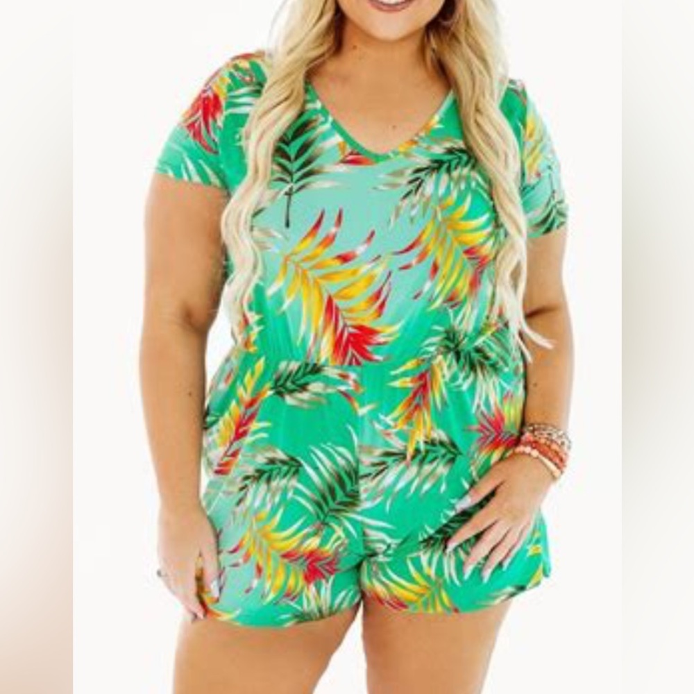 NWOT Mint Palm Leaf Romper Size XL